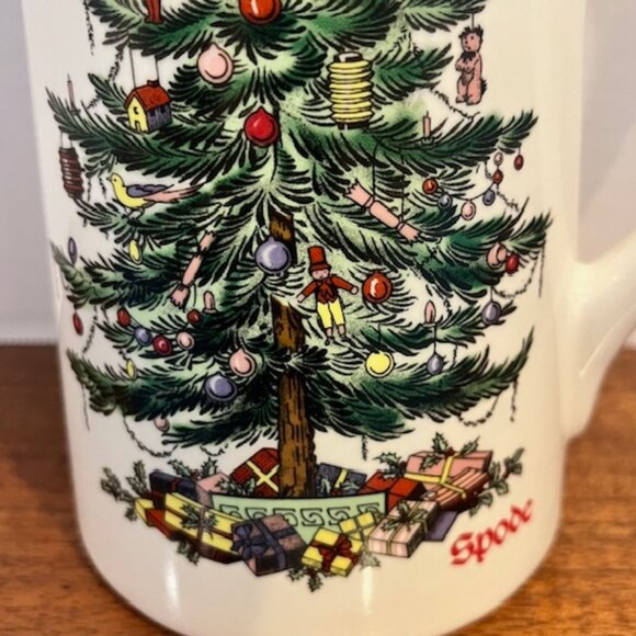 Spode Christmas Tree with Santa 28oz Pitcher - Picture 8 of 10